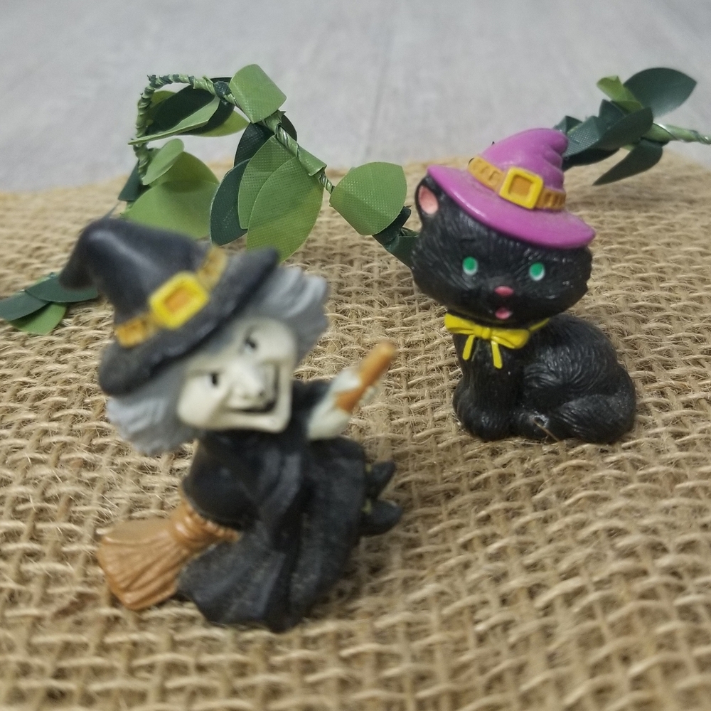 Vintage Russ Berrie Witch And Black Cat Halloween Mini Figurines